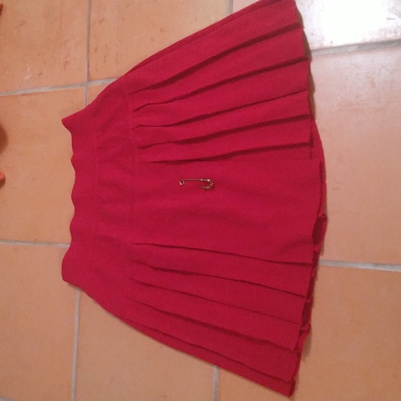 Pleated wool skirt - Picture 1 of 6